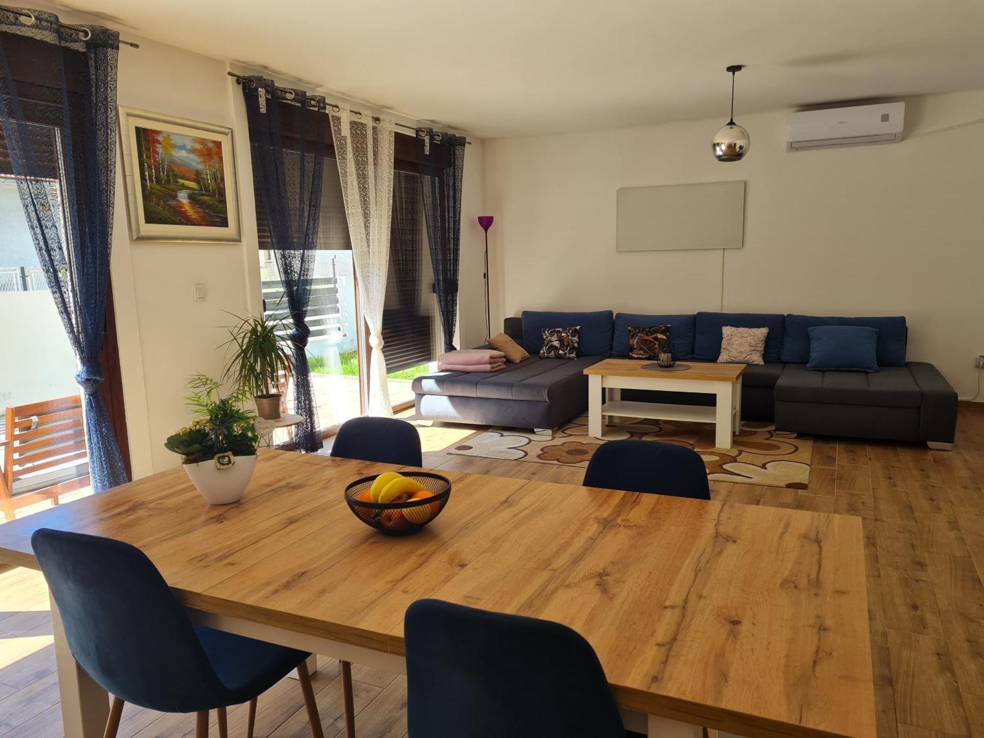Old Town Road Apartment Karlovac Exterior photo